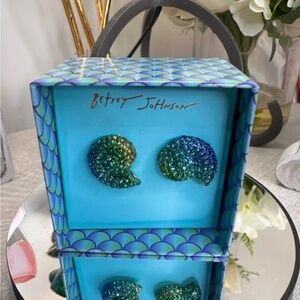 NWT Betsey Johnson Green & Blue Ombre Glitter Shell Earrings Mermaid Collection